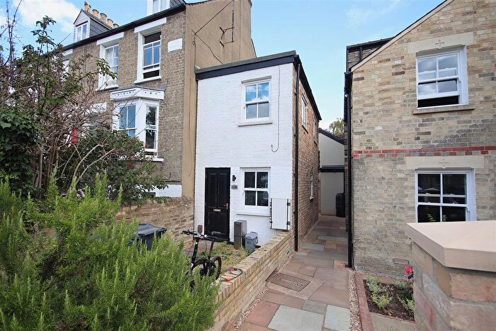 1 Bedroom Flat To Rent In Halifax Road, Cambridge, CB4