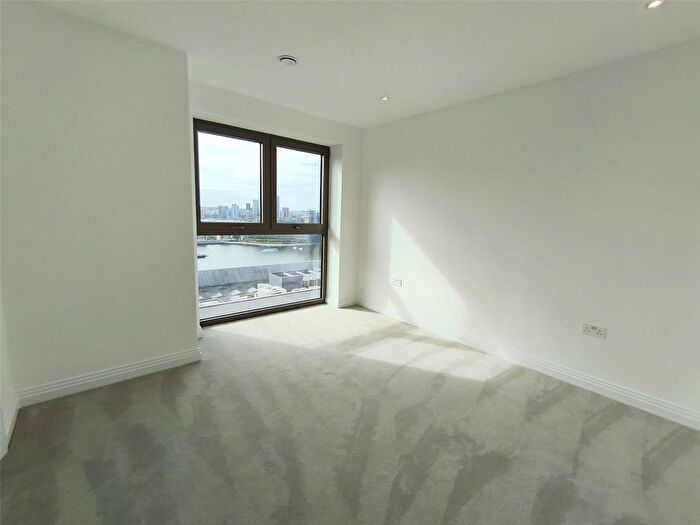 1 Bedroom Flat To Rent In Halcyon House, Queens Cross, London, E16