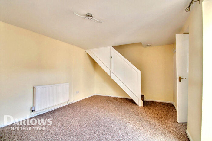 1 Bedroom Flat To Rent In Llewellyn Street, Pentre, CF41