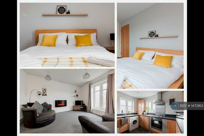 2 Bedroom Flat To Rent In Moorefields View, Stoke-On-Trent, ST6