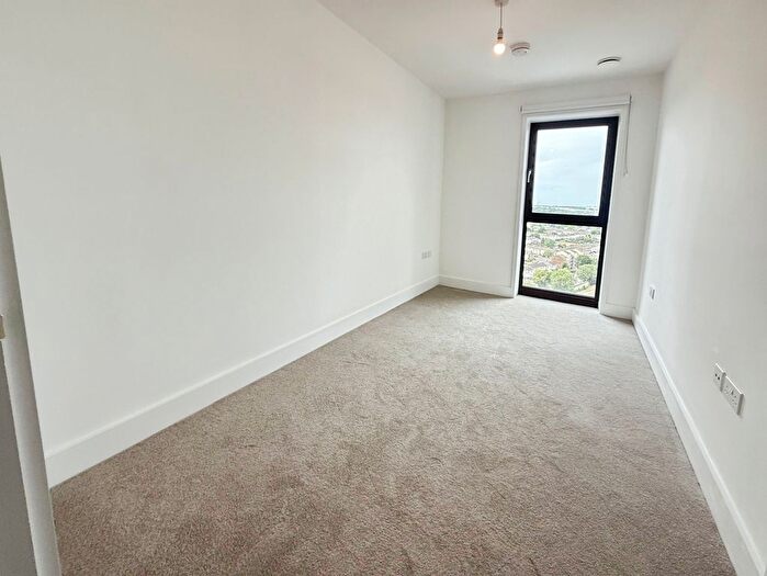 2 Bedroom Flat To Rent In Burnt Mill, Harlow, CM20