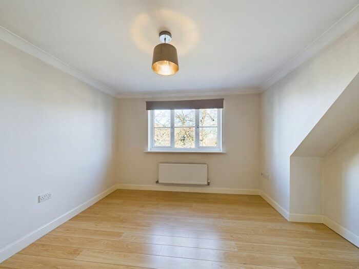 1 Bedroom Flat To Rent In Blackthorn Road, Canterbury, CT3