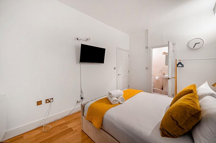 2 Bedroom Flat For Sale In Shelton Street, Covent Garden, London, WC2H