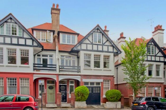 2 Bedroom Flat To Rent In York Avenue, Hove, BN3