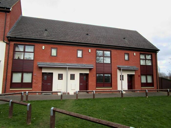 2 Bedroom Property To Rent In Park Corner, Northampton, NN5