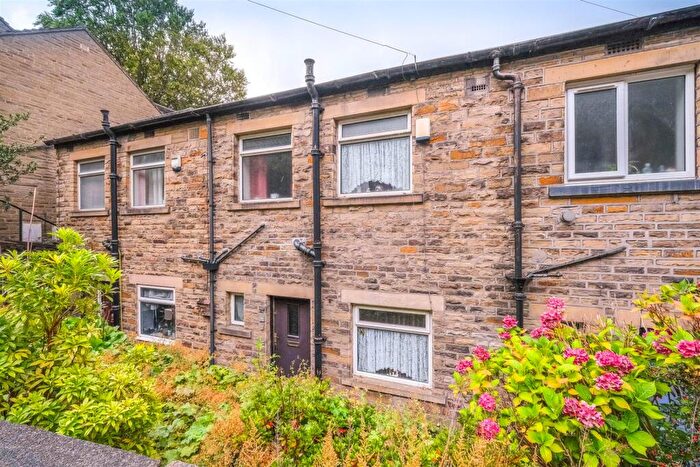 2 Bedroom Terraced House For Sale In Park Grove, Halifax, HX3