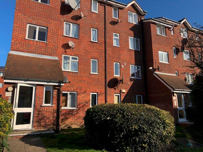 1 Bedroom Flat To Rent In Dunnock Close, Edmonton, N9