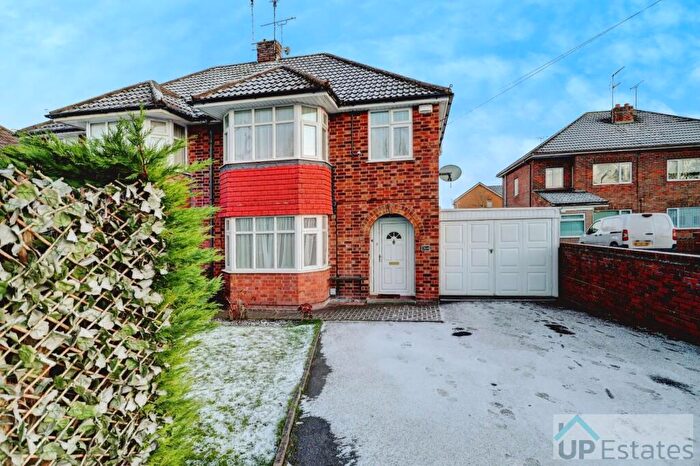 3 Bedroom Semi Detached House For Sale In Wheelwright Lane, Ash Green, Coventry, CV7