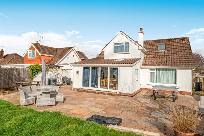 4 Bedroom Detached Bungalow For Sale In Taw View, Fremington, Barnstaple, Devon, EX31