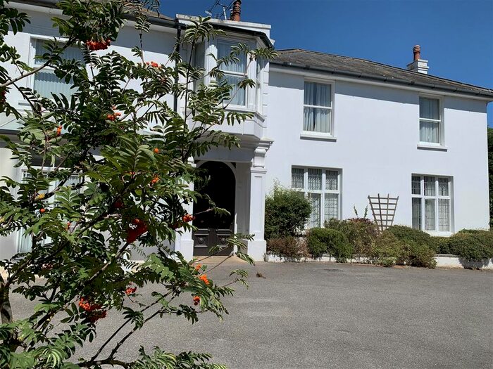 2 Bedroom Flat To Rent In St. Peters Road, Broadstairs, CT10