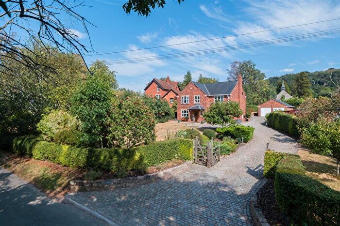 3 Bedroom Detached House For Sale In Harthill Road, Burwardsley, CH3