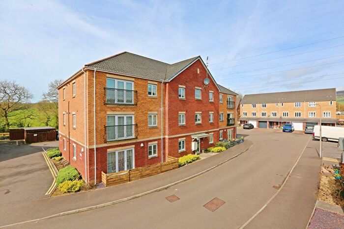 1 Bedroom Flat For Sale In Meadow Way, Tyla Garw, CF72