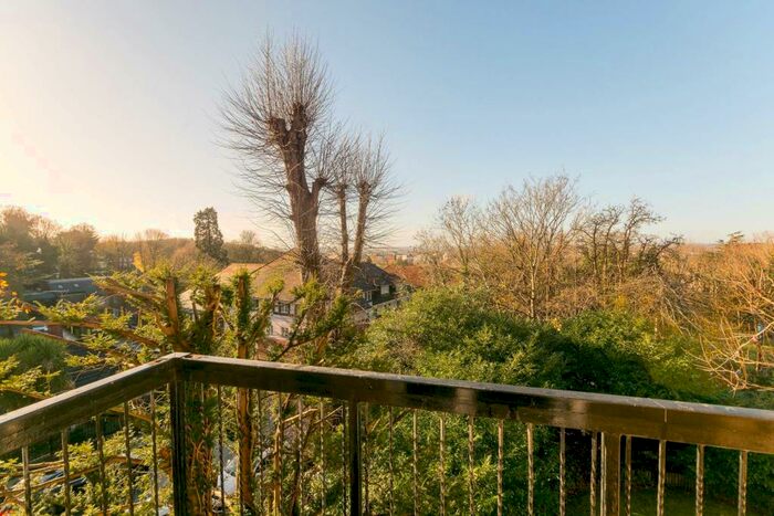 2 Bedroom Flat To Rent In Roxeth Hill, Harrow On The Hill, Harrow, HA2