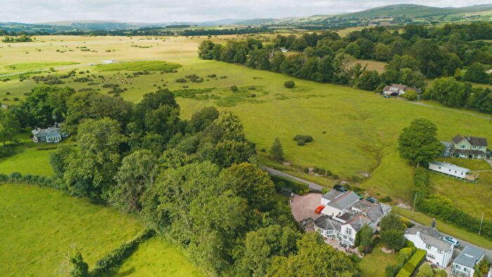4 Bedroom Detached House For Sale In Middlemoor, Tavistock, PL19