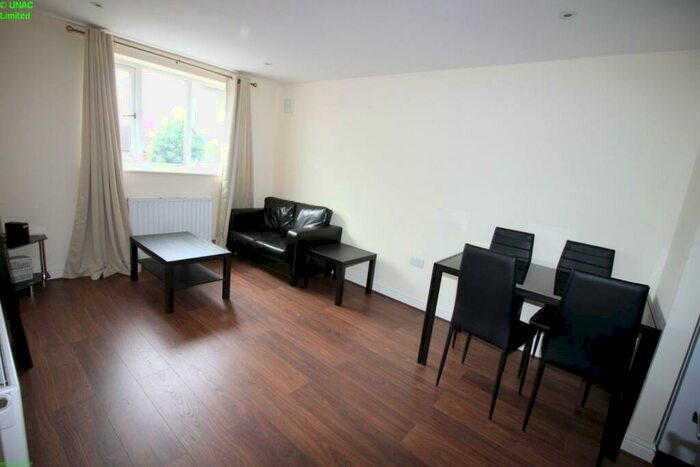 2 Bedroom Apartment To Rent In Swan Court, Swan Lane, Stoke, Coventry, CV2
