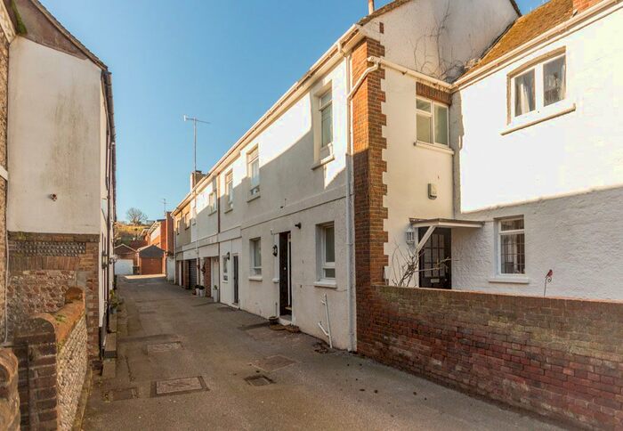 2 Bedroom Maisonette To Rent In Olde Place Mews, Rottingdean, Brighton, BN2