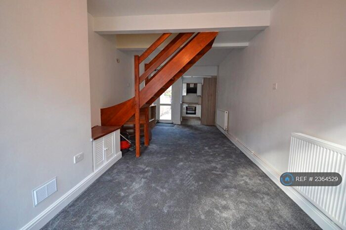 2 Bedroom Terraced House To Rent In Edward Road, Leicester, LE2