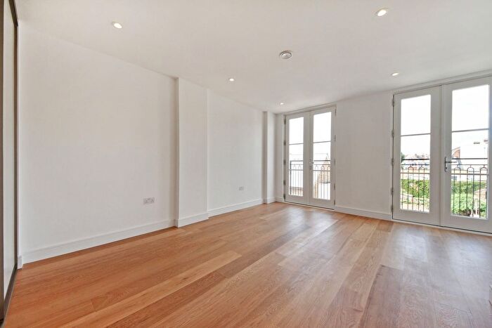 1 Bedroom Flat For Sale In St Peter's Square, St Peter's Conservation Area, Hammersmith, W6