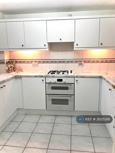 2 Bedroom Flat To Rent In Hamilton Court, Coventry, CV1