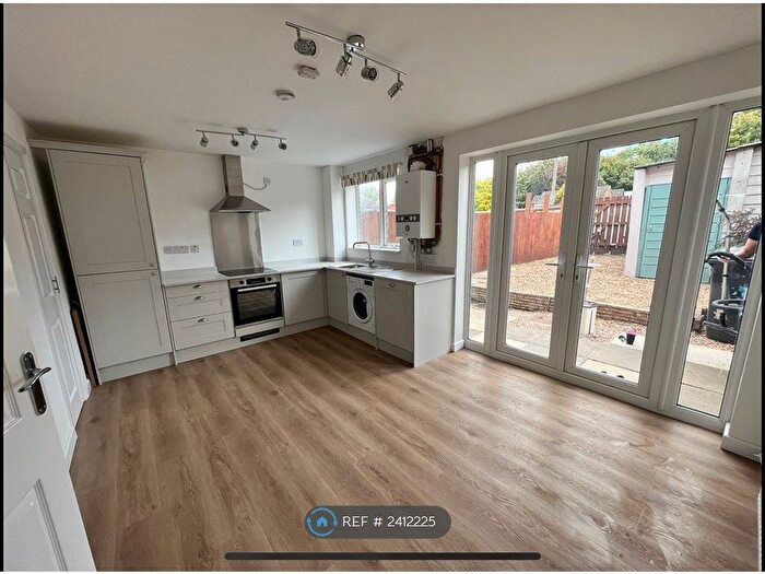 3 Bedroom Semi-Detached House To Rent In South Grove, Wymington, Rushden, NN10