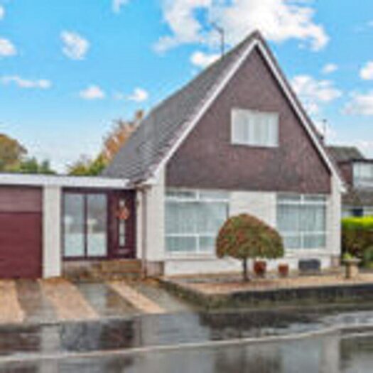 4 Bedroom Semi Detached House For Sale In Erskine Hill, Polmont, FK2