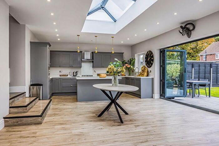4 Bedroom Detached Bungalow For Sale In Second Avenue, Portsmouth, PO6