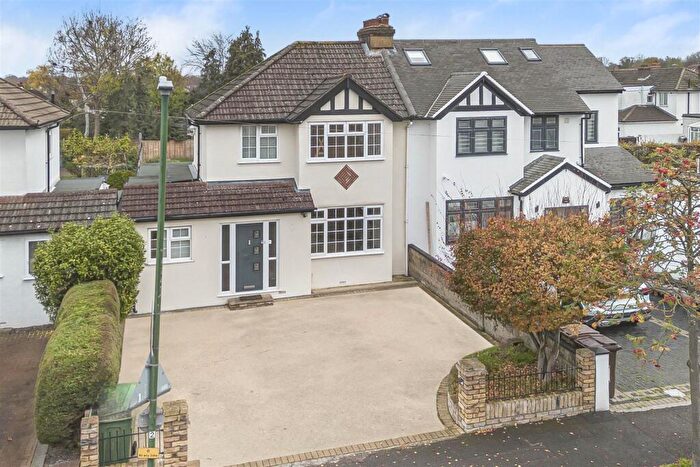 4 Bedroom Semi Detached House For Sale In Kingsley Avenue, Sutton, SM1