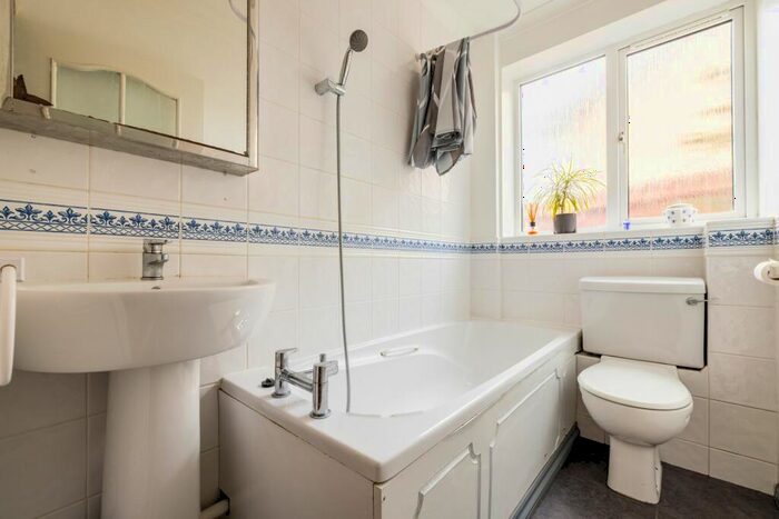 2 Bedroom Detached Bungalow For Sale In Bricklands, Crawley Down, RH10