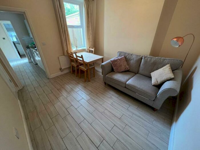 3 Bedroom Terraced House To Rent In Robert Street, Cathays, Cardiff, CF24