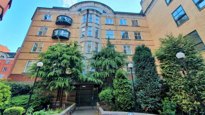 2 Bedroom Apartment To Rent In Venice Court, Samuel Ogden St, M1