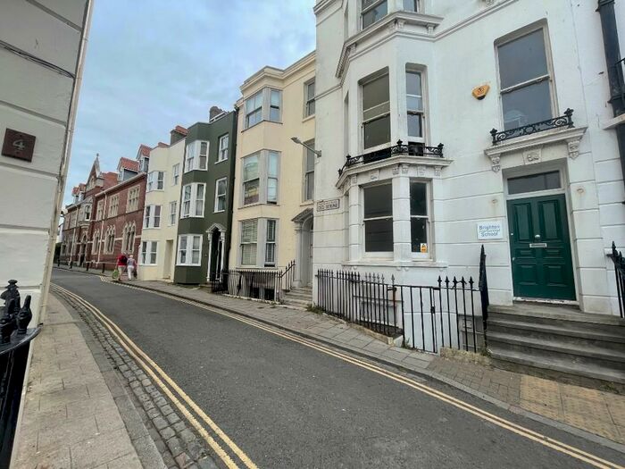 6 Bedroom Terraced House To Rent In Princes Street, BN2