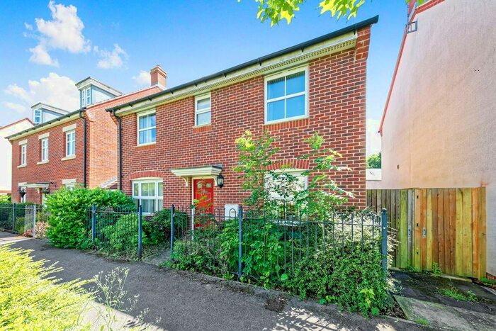 3 Bedroom Detached House To Rent In Harrier Way, Jennett's Park, Bracknell, RG12