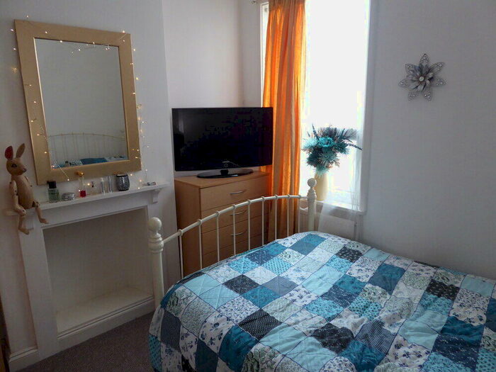 5 Bedroom End Of Terrace House To Rent In Goodwood Road, Southsea, PO5