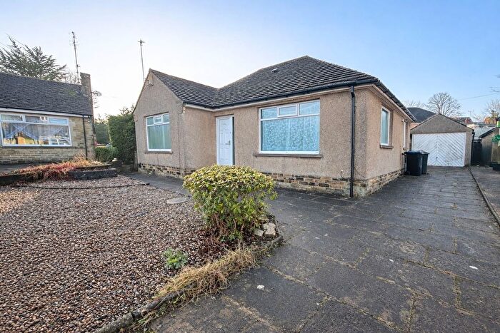 2 Bedroom Semi Detached Bungalow For Sale In Hindley Walk, Bradford, BD7