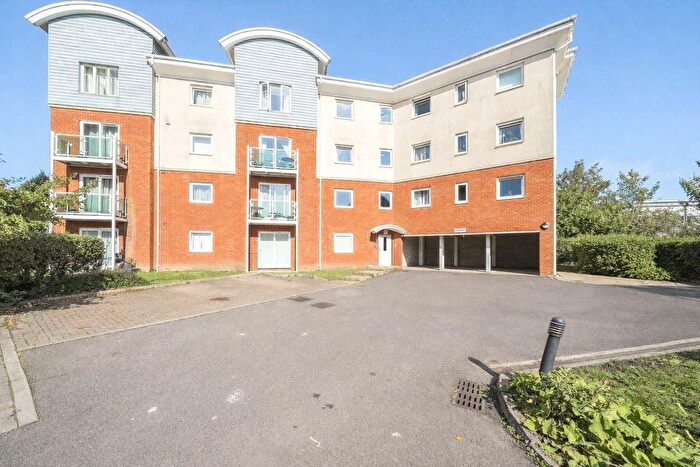 1 Bedroom Flat For Sale In Buckland Court, Rubeck Close, Redhill, RH1