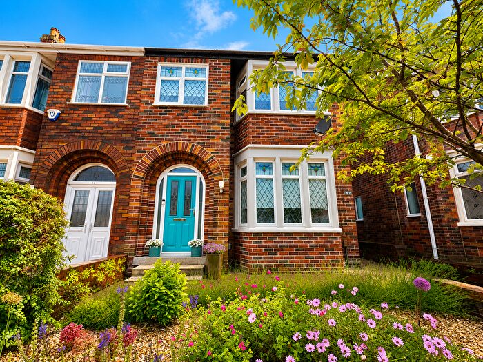 3 Bedroom Semi Detached House For Sale In Birchway Avenue, Stanley Park, FY3
