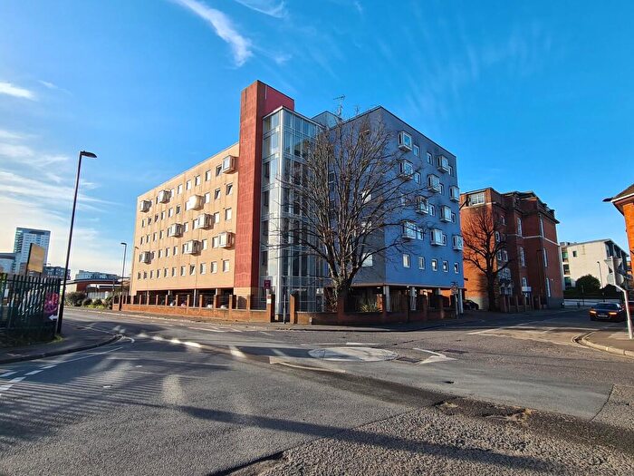 1 Bedroom Flat To Rent In Anglesea Terrace, Southampton, SO14