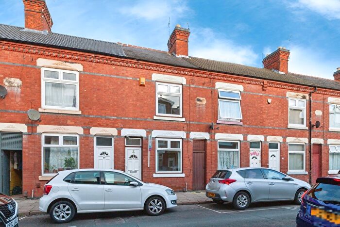 3 Bedroom Terraced House For Sale In Halkin Street, Leicester, Leicestershire, LE4