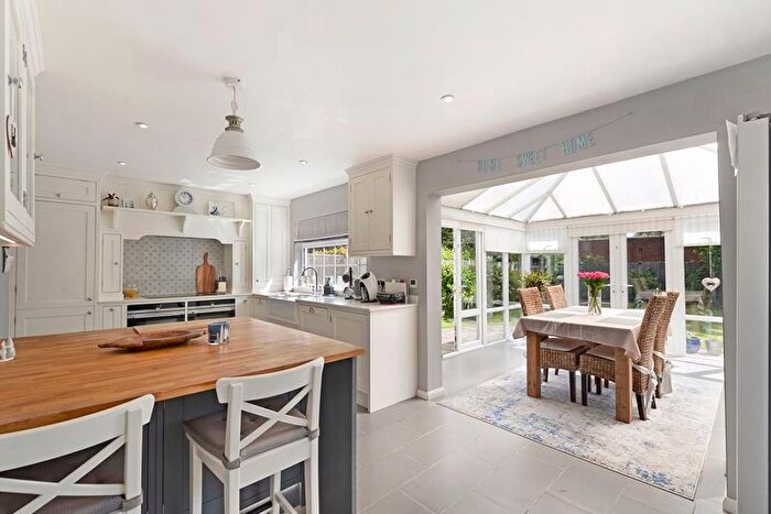 4 Bedroom Detached House For Sale In St. Andrews Road, Paddock Wood, TN12
