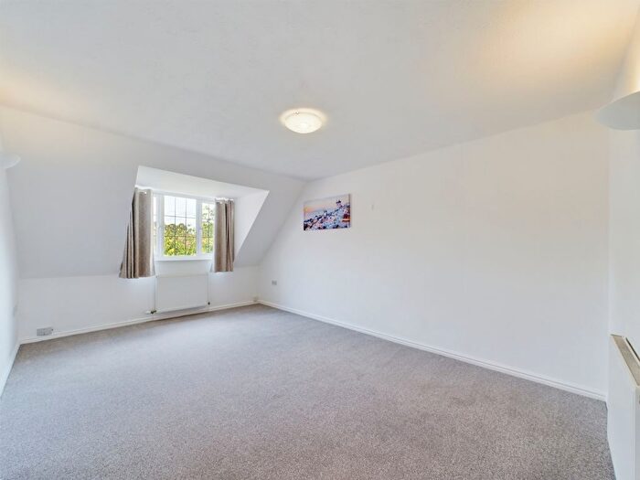 2 Bedroom Flat To Rent In Chapman Way, Cheltenham, Gloucestershire, GL51