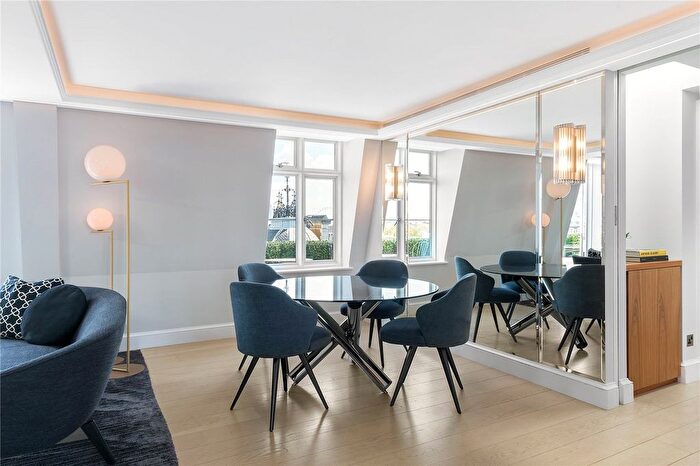 2 Bedroom Flat To Rent In Chesterfield Gardens, London, W1J