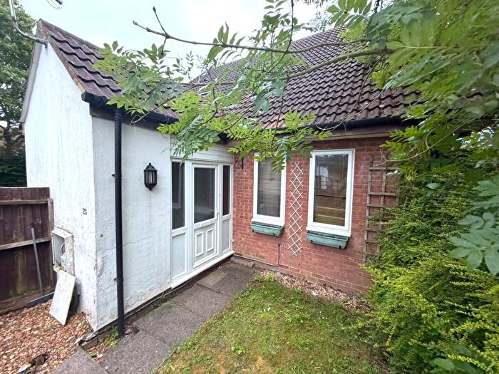 1 Bedroom Cluster House To Rent In Shingle Close, Luton, LU3