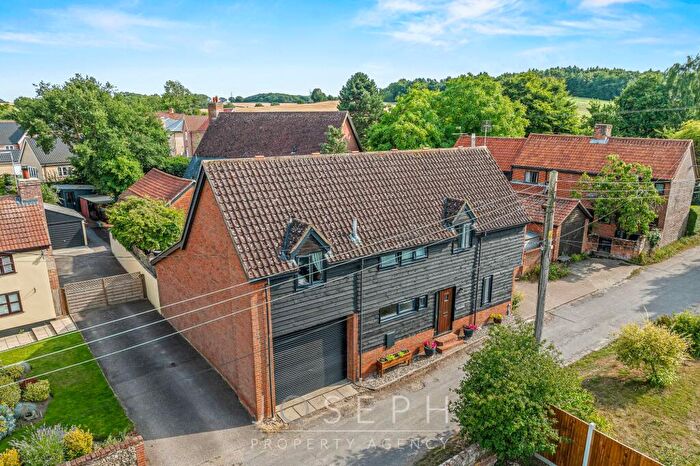 4 Bedroom Detached House For Sale In Chapel Lane, Lower Somersham, IP8