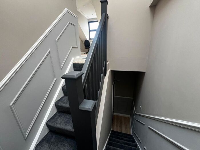 2 Bedroom Flat To Rent In Canterbury Road, Croydon, CR0