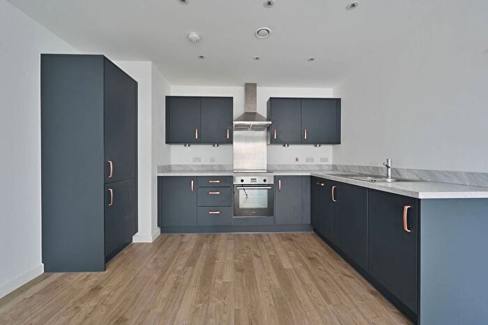 2 Bedroom Flat To Rent In Thurlows Court, , Watford, WD18
