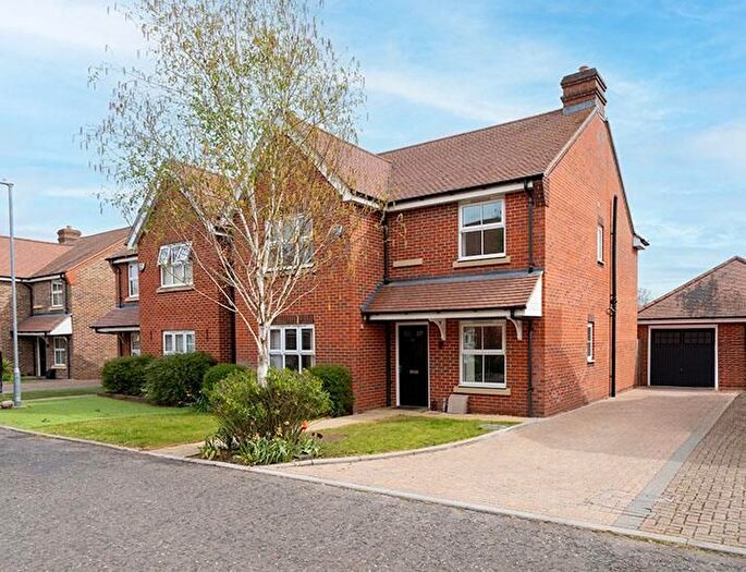 4 Bedroom Detached House For Sale In Bell Hill Close, Billericay, CM12