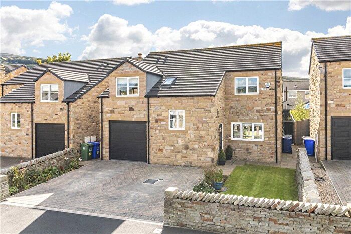 4 Bedroom Detached House For Sale In Hepworth Way, Skipton, North Yorkshire, BD23
