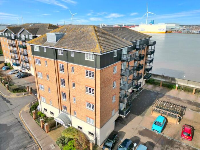 2 Bedroom Apartment To Rent In Baltic Wharf, Clifton Marine Parade, Gravesend, Kent, DA11