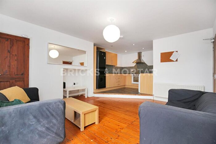 2 Bedroom Flat To Rent In Hotspur Street, Heaton, Newcastle Upon Tyne, NE6