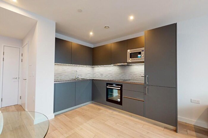 1 Bedroom Apartment To Rent In New Lion Way, London, SE17